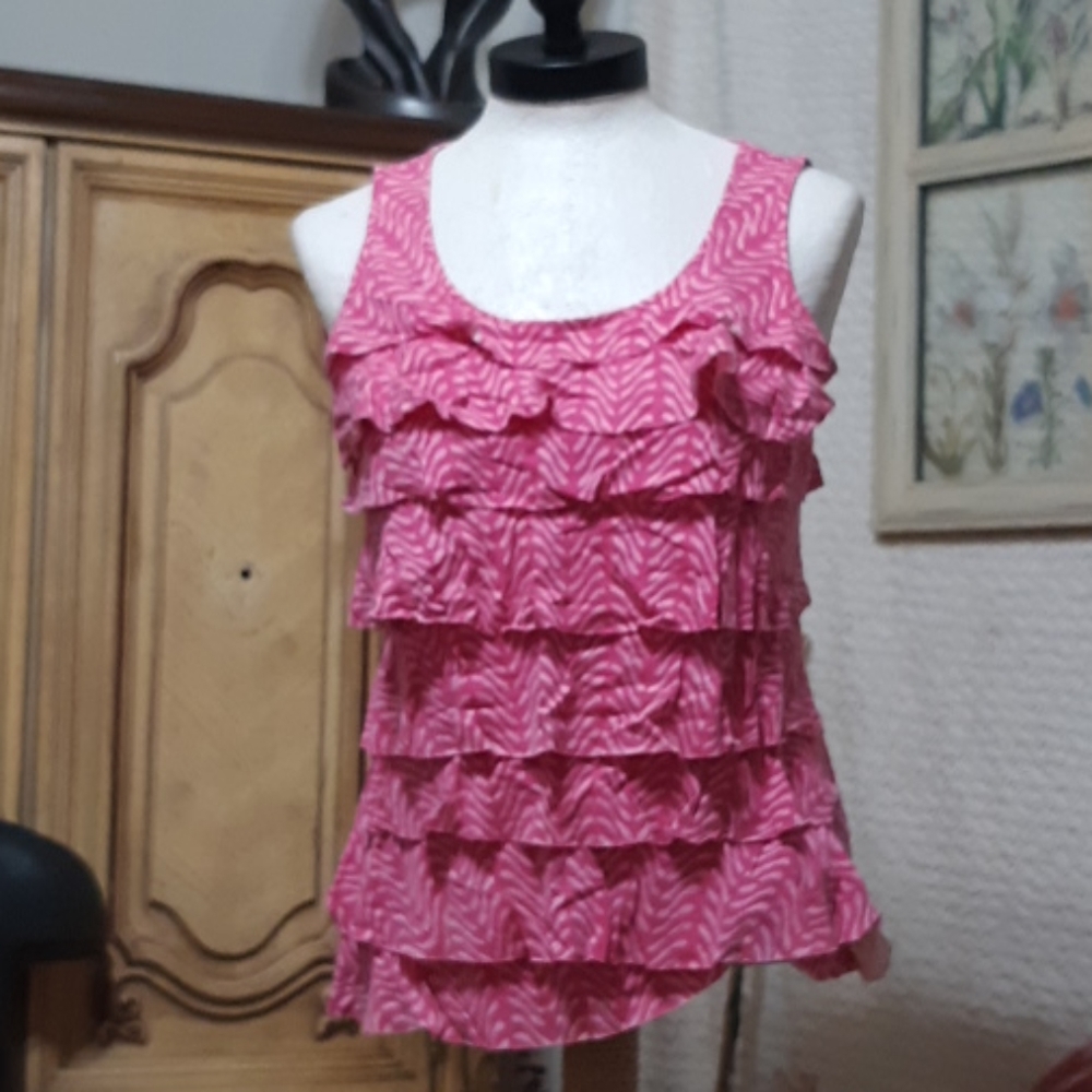 Frilly pink tank top Print Blouse Sz Medium Petite